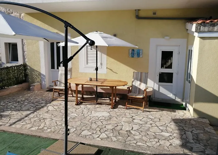 The Happy Apartment